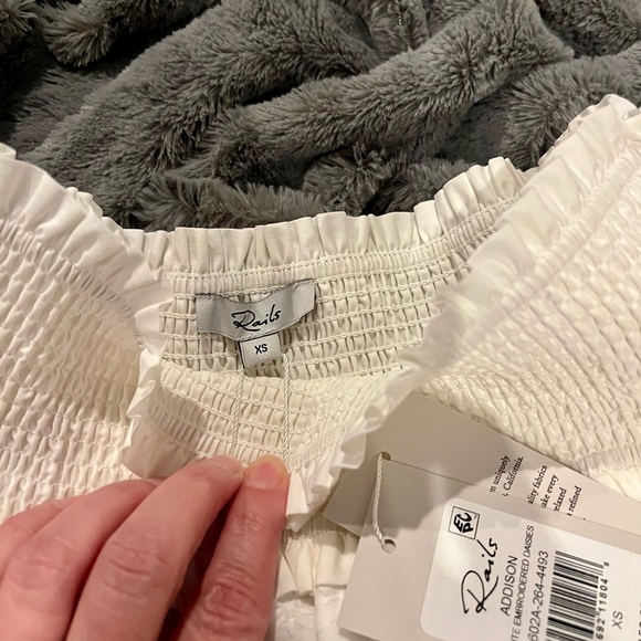 NWT Rails Addison white embroidered daises skirt size xs - Picture 10 of 14